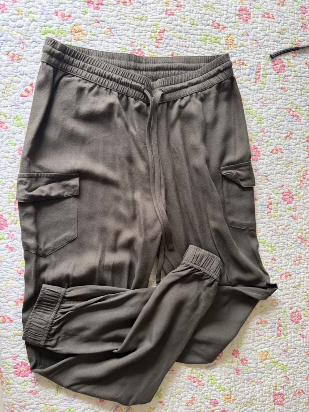 NWOT Abercrombie & Fitch Olive Green Drawstring Waist Pants